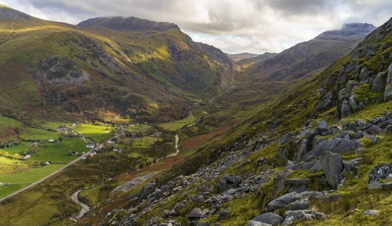 snowdonia, llanberis, mountain-3784539.jpg